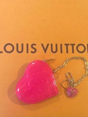 Louis Vuitton Heart Vernis coin case/bag charm💖